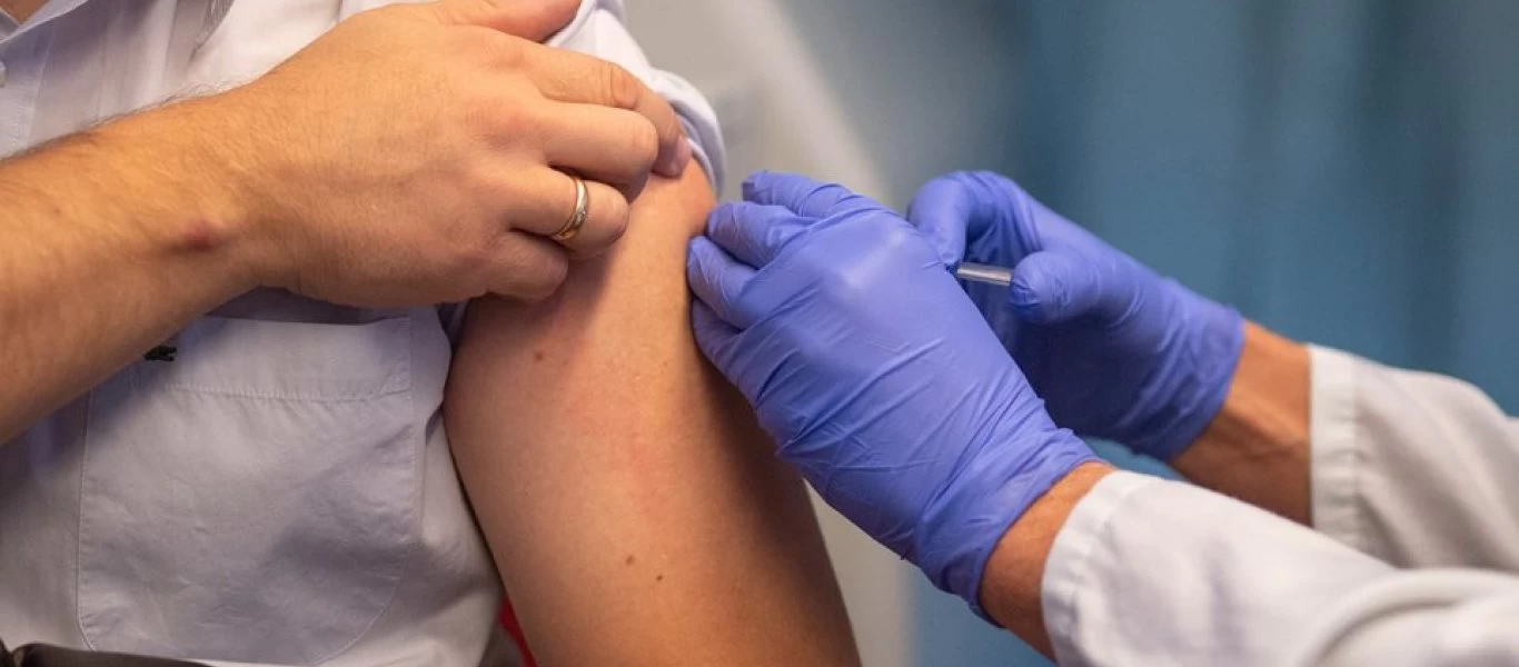 Τρίτη δόση εμβολίου συστήνει το υπουργείο Υγείας του Ισραηλ